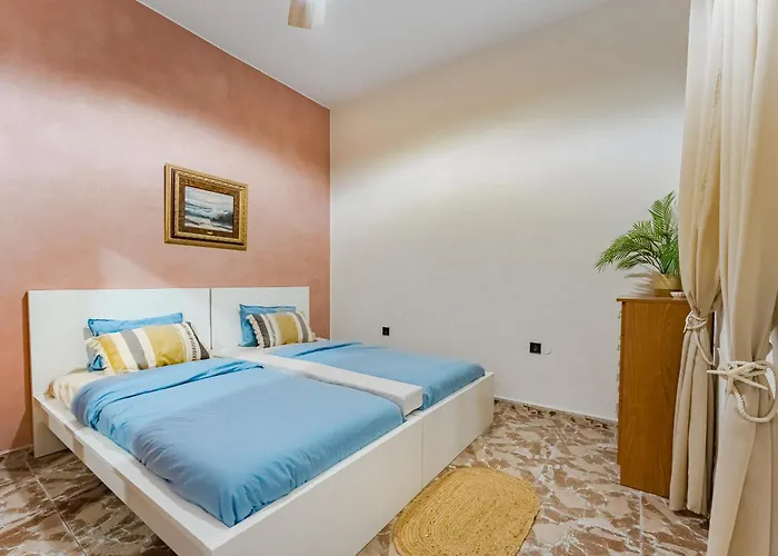 7br House For 14 Guests With Big Terrace - Bonita Paradise דירה