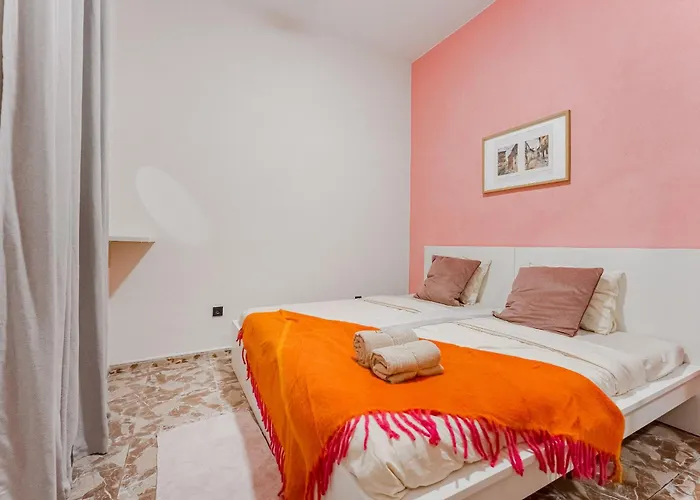 דירה 7br House For 14 Guests With Big Terrace - Bonita Paradise